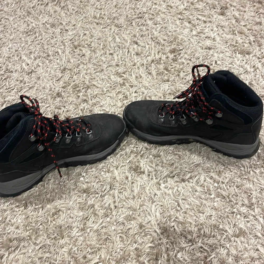 Women’s Columbia hiker 9.5 - Picture 5 of 7